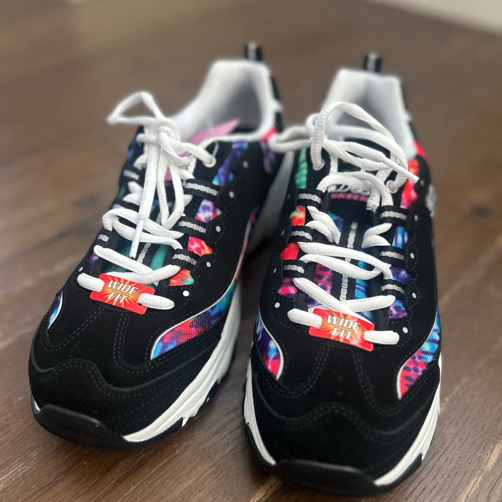 Skechers Women's D'Lites Summer Fiesta Sneaker